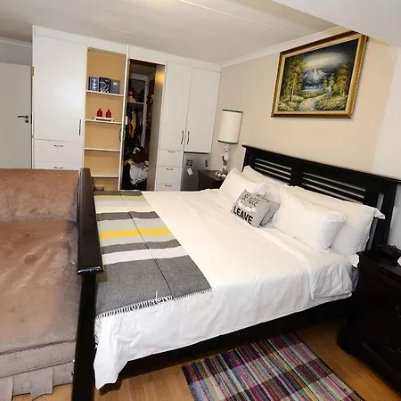 Corgi Guest House Johannesburg Exterior photo