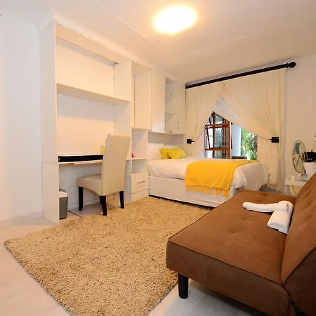 Corgi Guest House Johannesburg Exterior photo