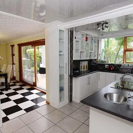 Corgi Guest House Johannesburg Exterior photo