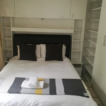 Corgi Guest House Johannesburg Exterior photo